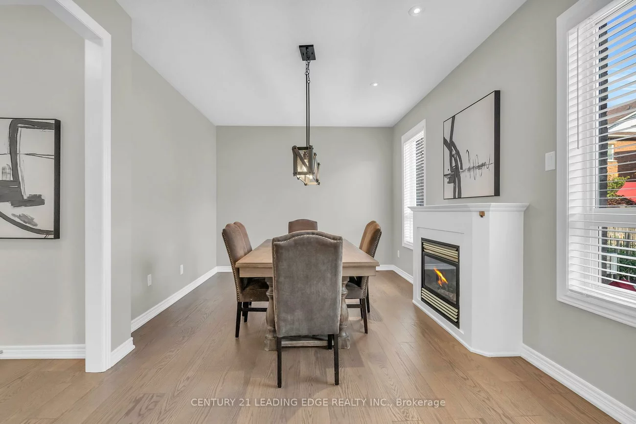 288, Kirkvalley, Bayview Wellington, Aurora