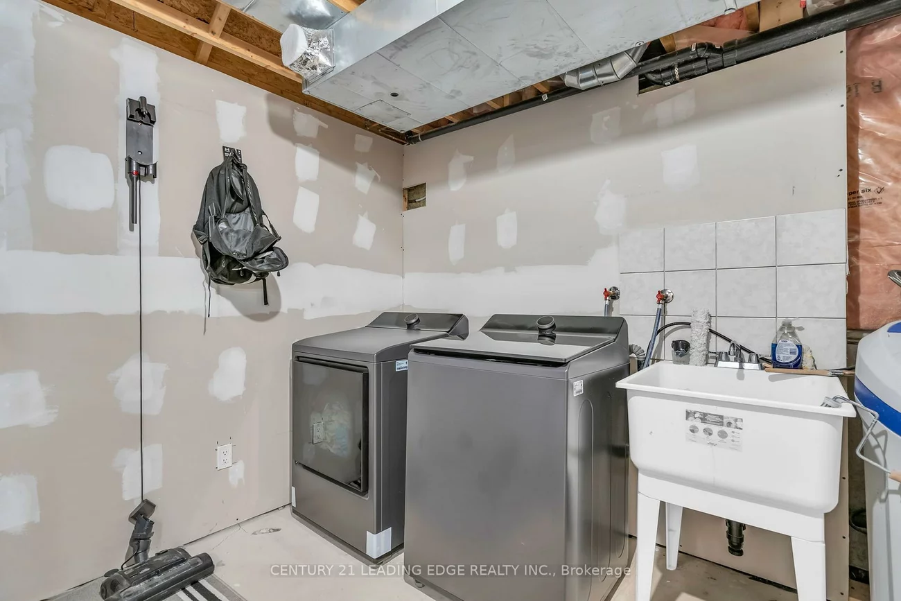 288, Kirkvalley, Bayview Wellington, Aurora