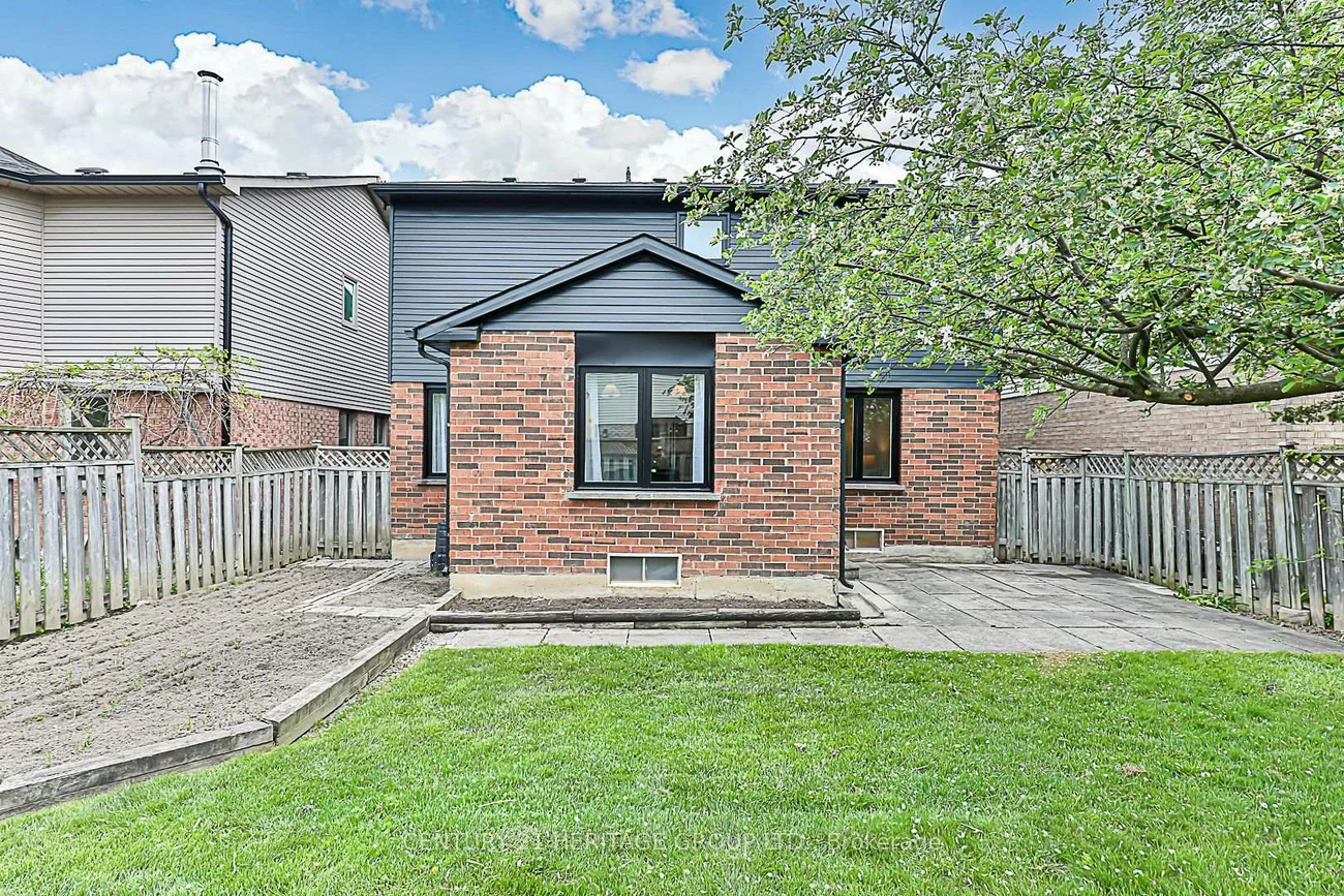 35, Buchanan, Aurora Village, Aurora