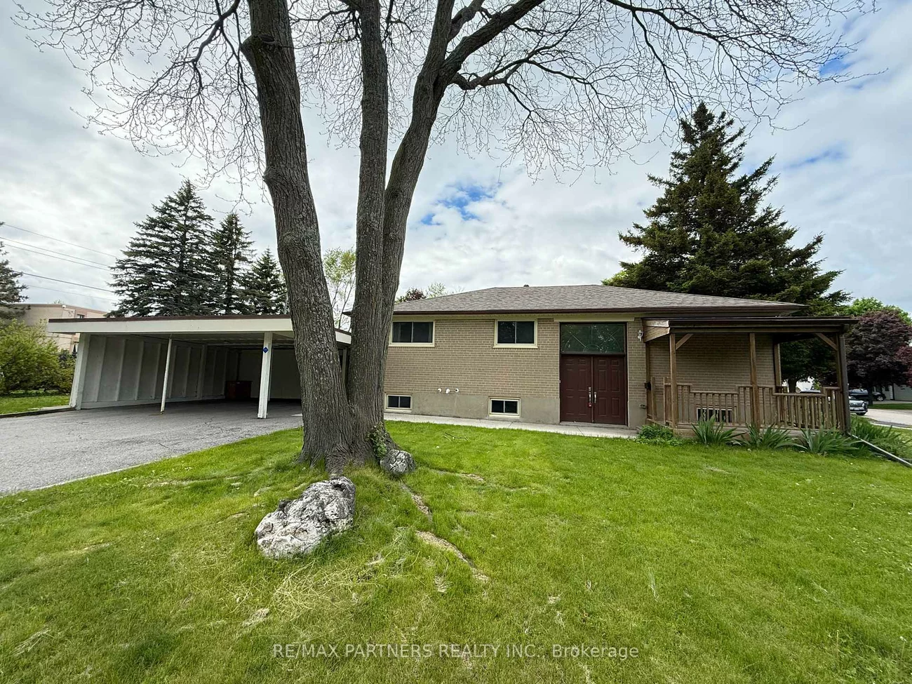 77, Foreht, Aurora Heights, Aurora