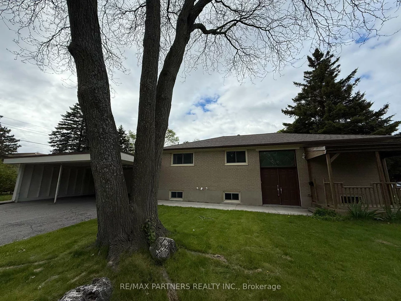 77, Foreht, Aurora Heights, Aurora