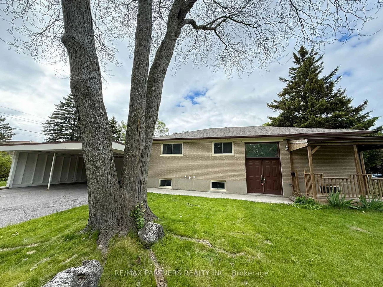 77, Foreht, Aurora Heights, Aurora
