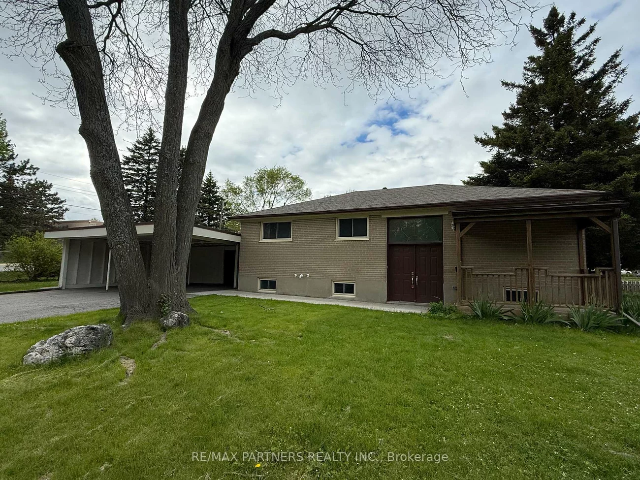 77, Foreht, Aurora Heights, Aurora