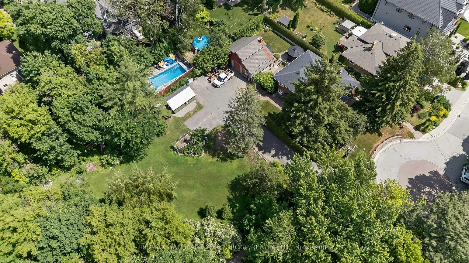 40, Kennedy, Aurora Village, Aurora