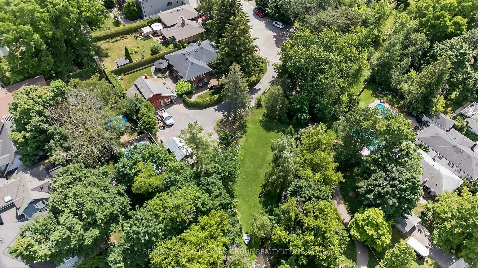 40, Kennedy, Aurora Village, Aurora