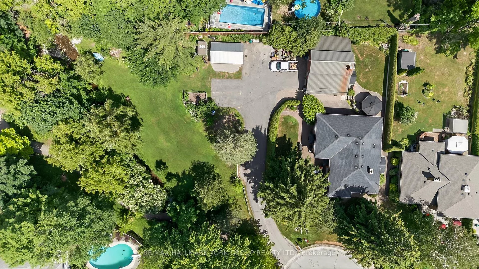 40, Kennedy, Aurora Village, Aurora