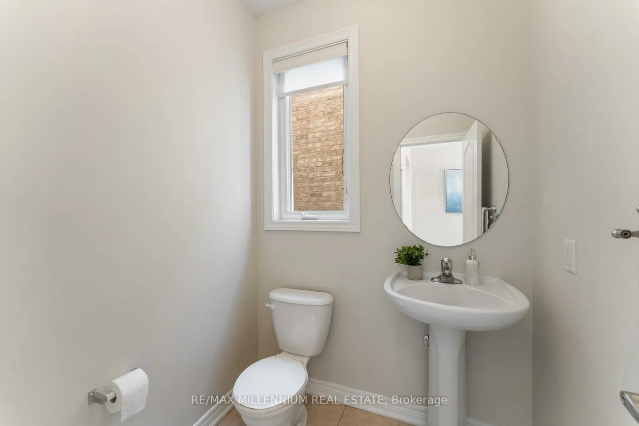433, Mavrinac, Bayview Northeast, Aurora