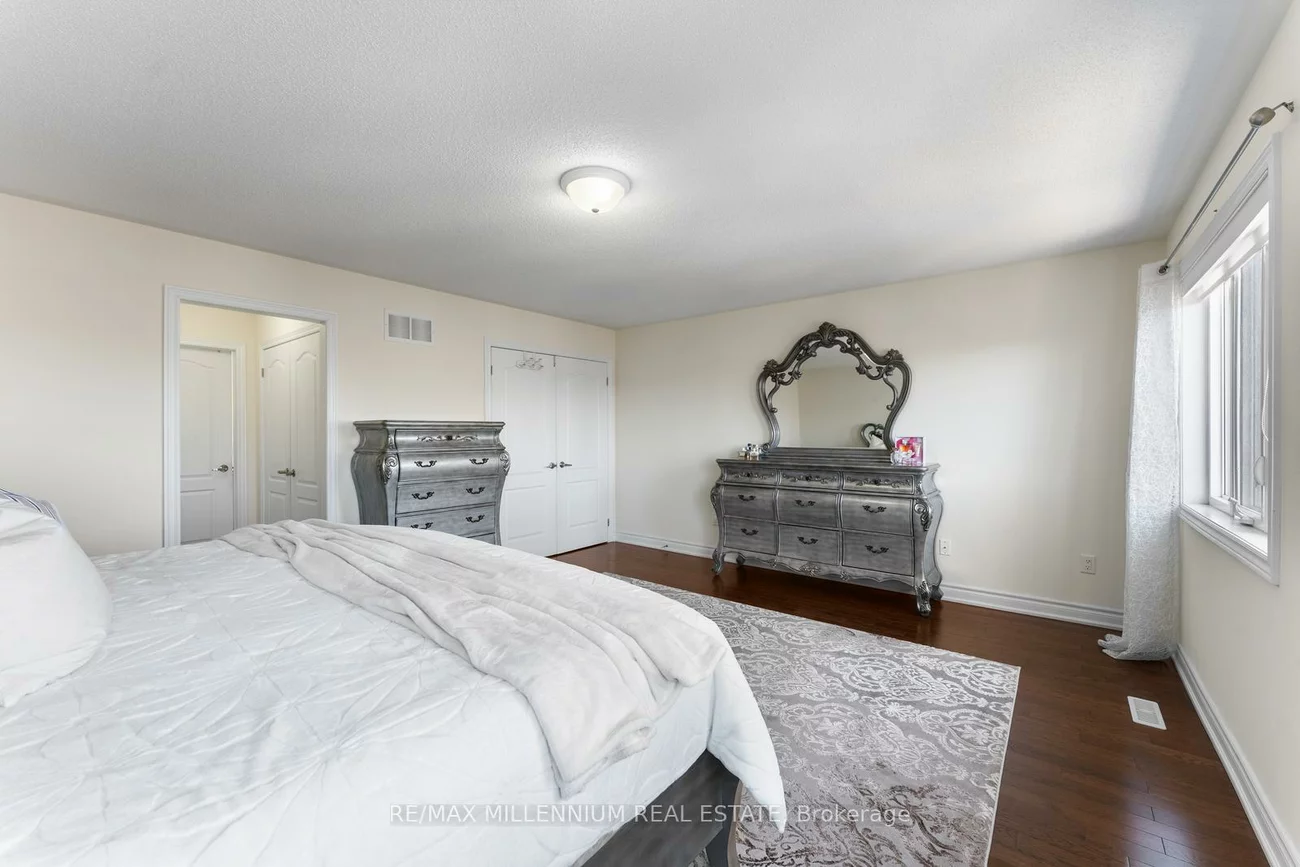 433, Mavrinac, Bayview Northeast, Aurora