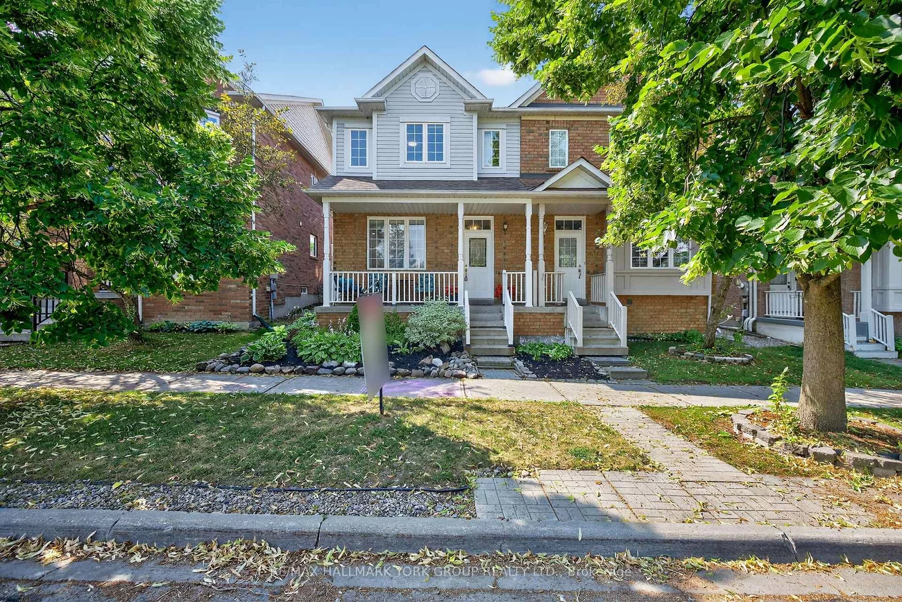 393, Hollandview, Bayview Wellington, Aurora