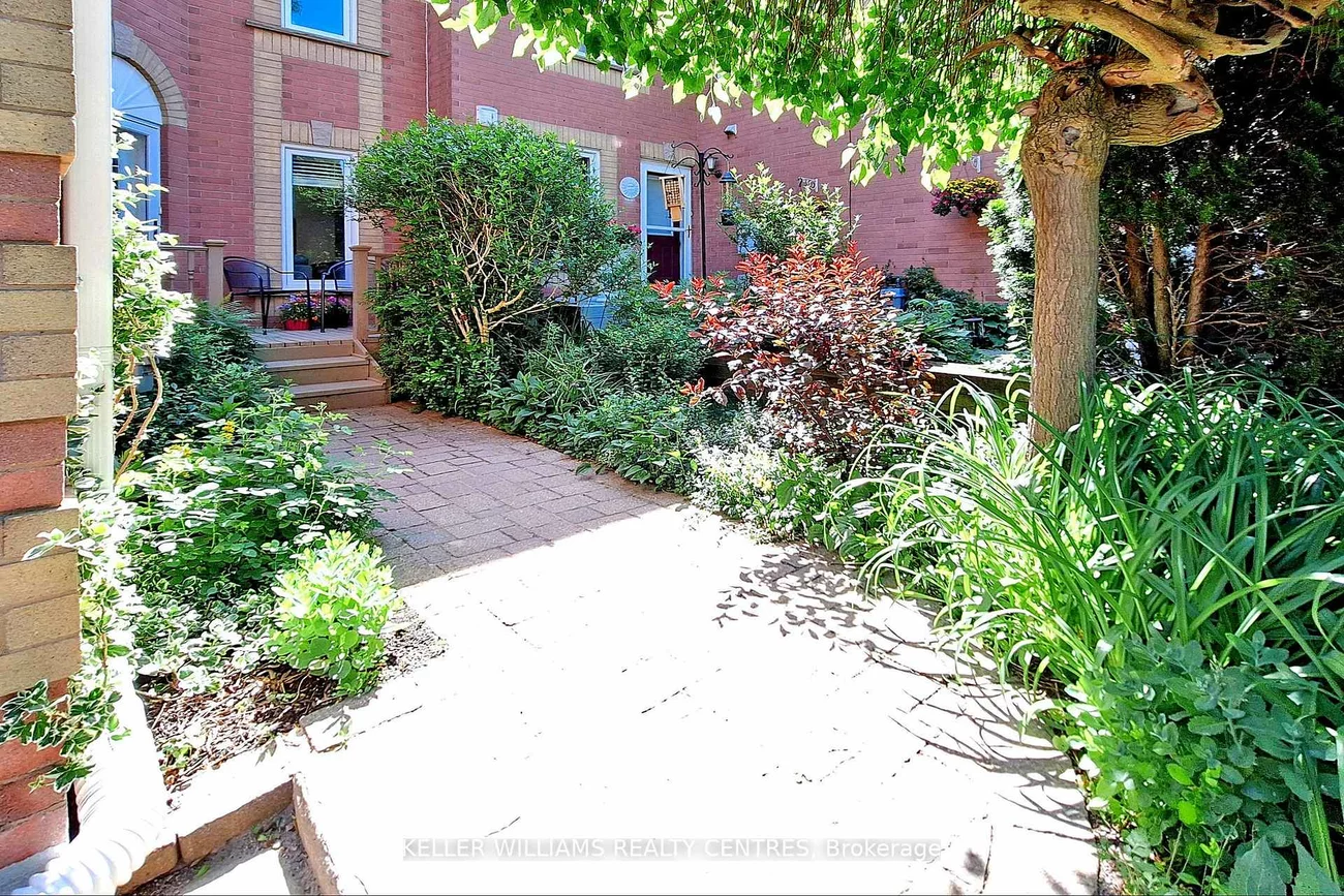 42, Covent, Aurora Highlands, Aurora