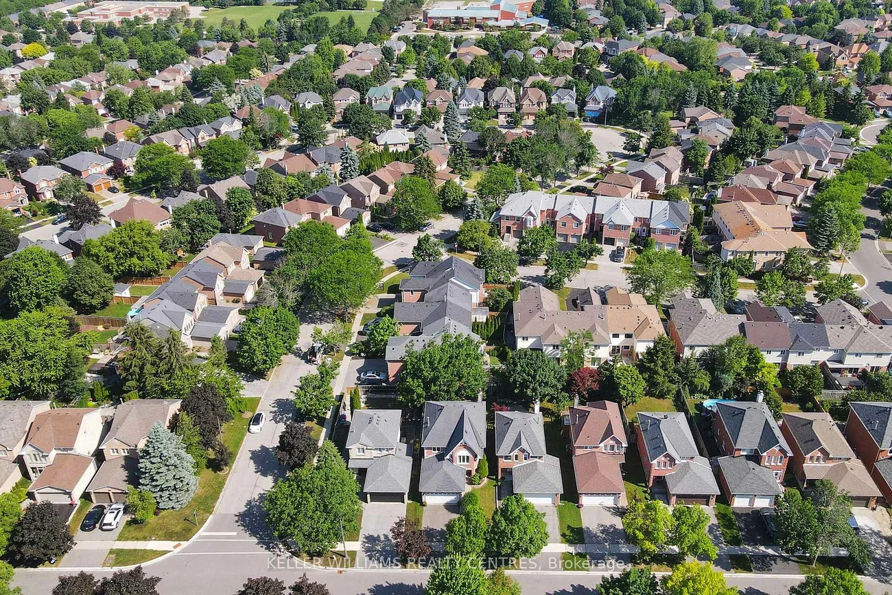42, Covent, Aurora Highlands, Aurora