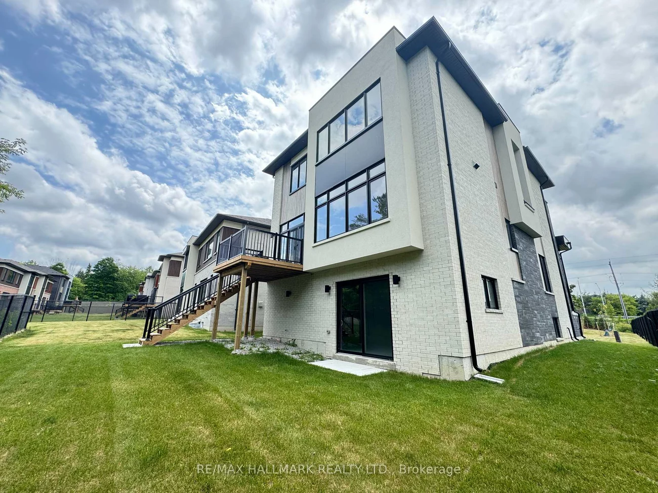 23, Kingwood, Aurora Estates, Aurora