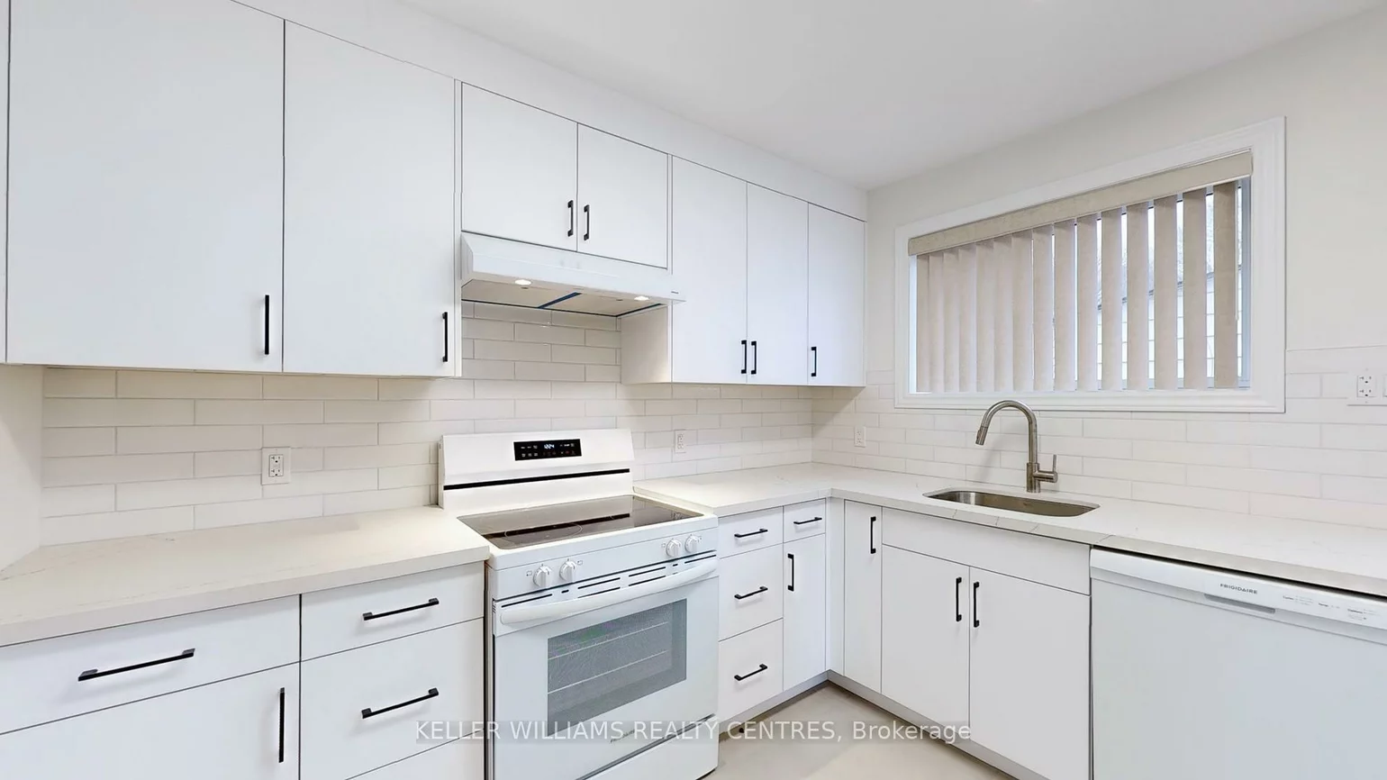 14, Algonquin, Aurora Heights, Aurora