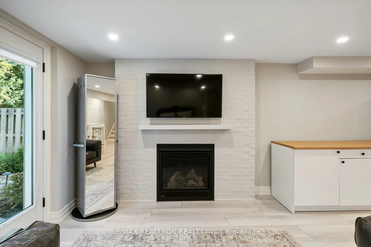 89, Devins, Aurora Heights, Aurora