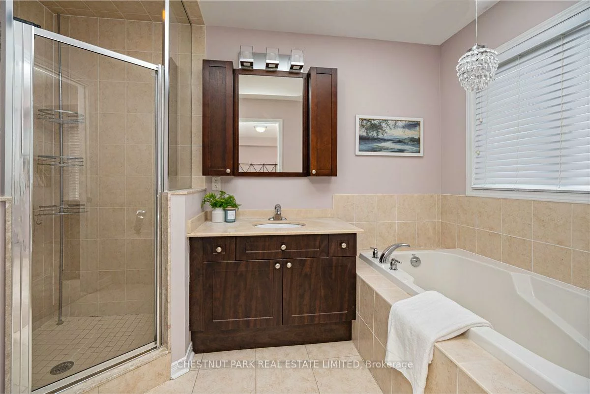66, Chapman, Aurora Grove, Aurora