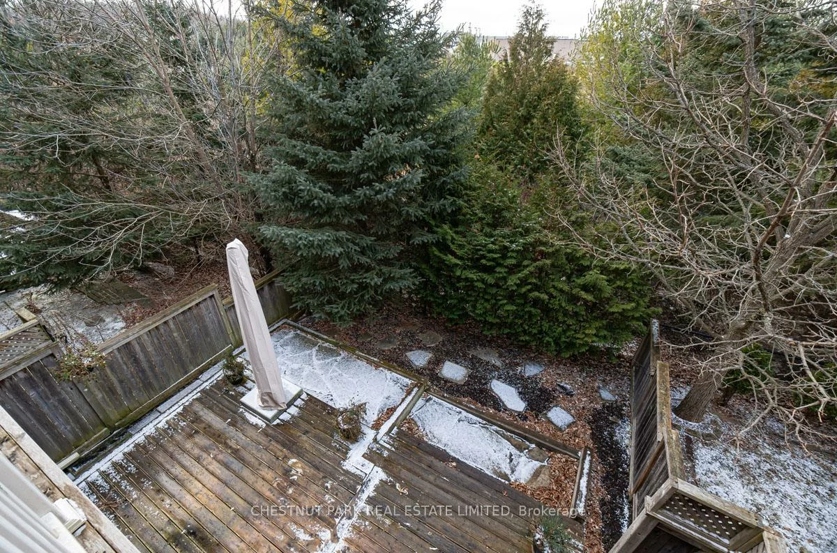 66, Chapman, Aurora Grove, Aurora