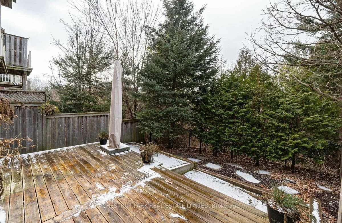 66, Chapman, Aurora Grove, Aurora