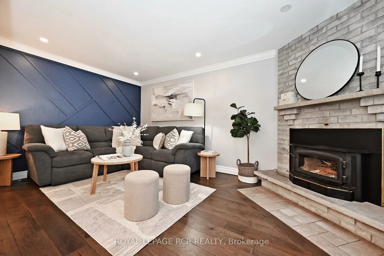 24, Murdock, Aurora Heights, Aurora