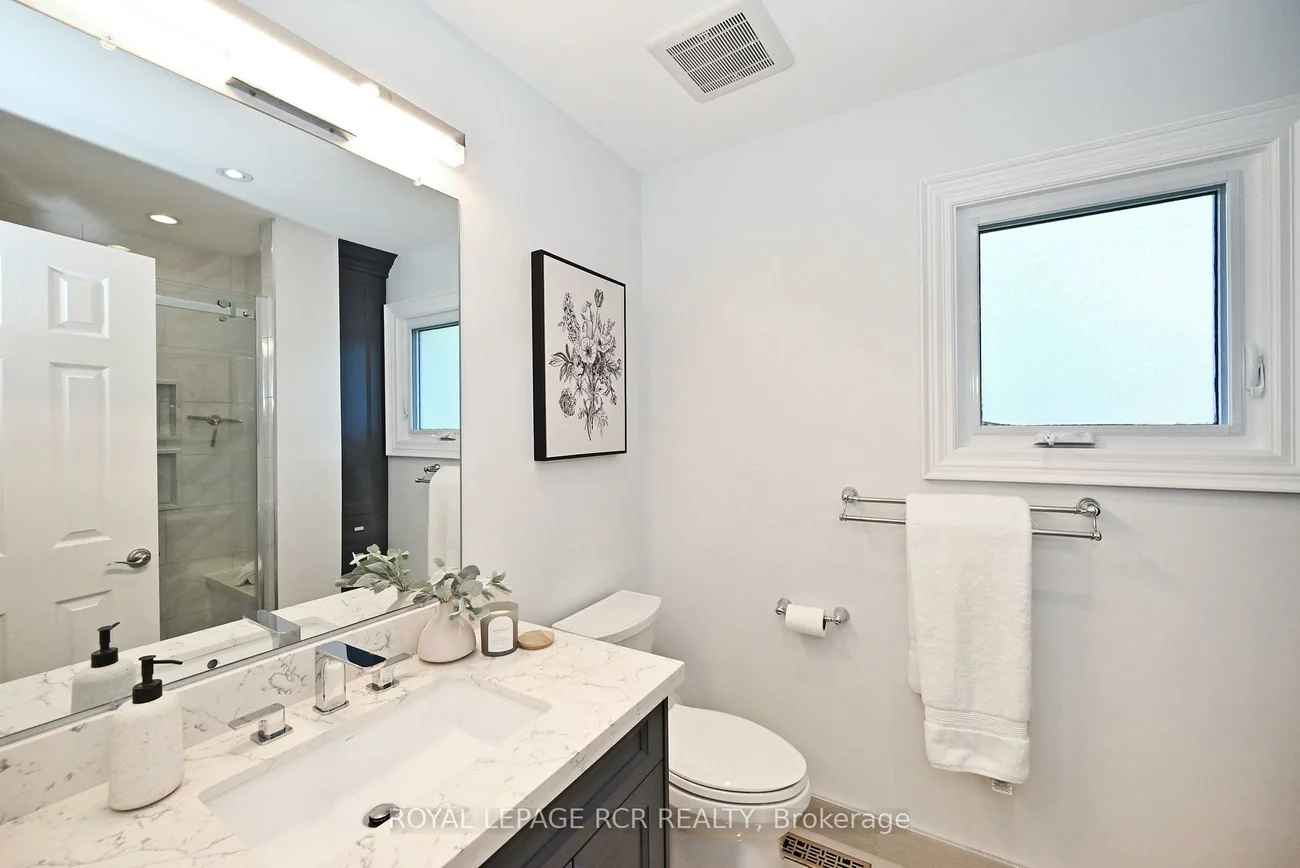 24, Murdock, Aurora Heights, Aurora