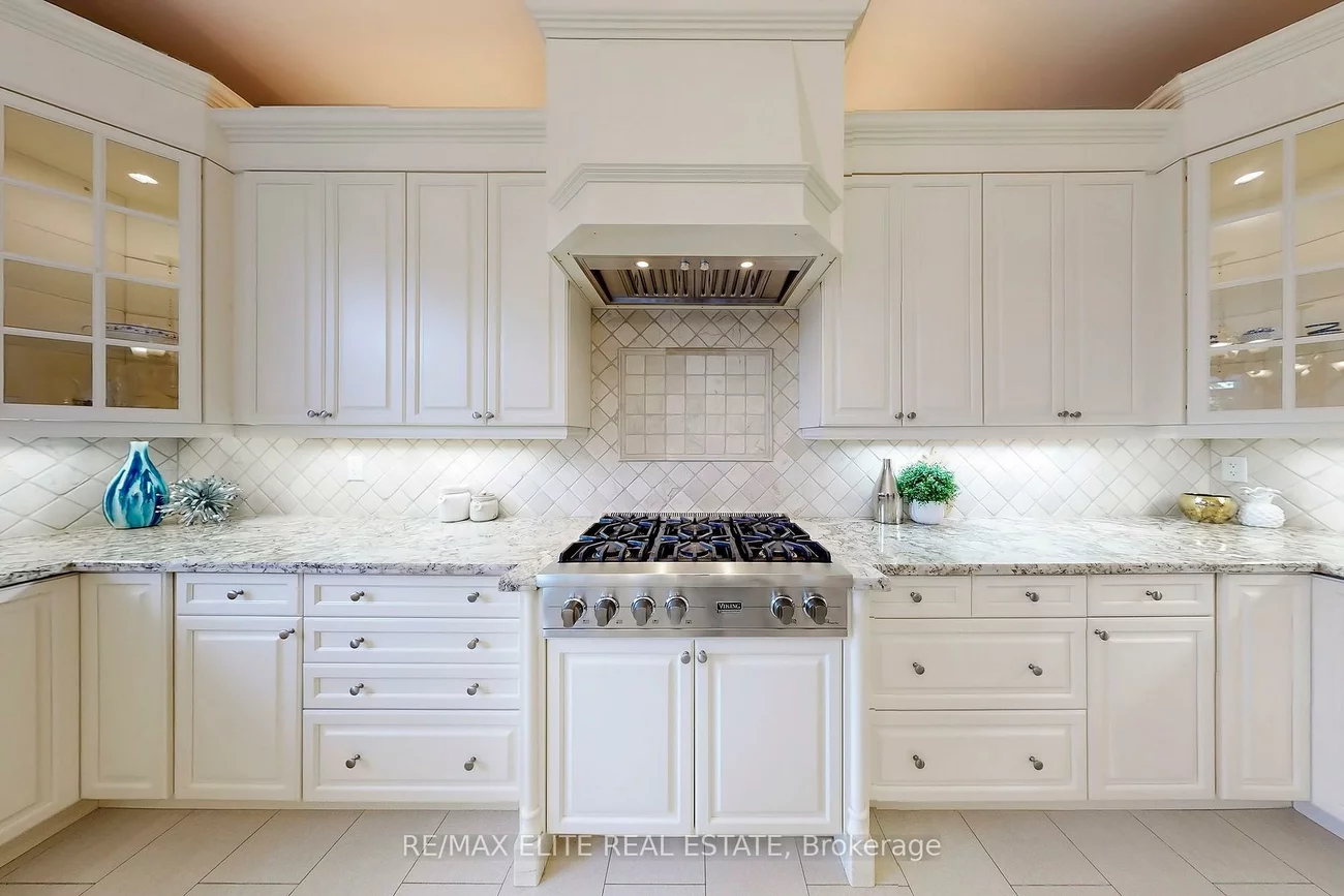 59, Carisbrooke, Bayview Southeast, Aurora
