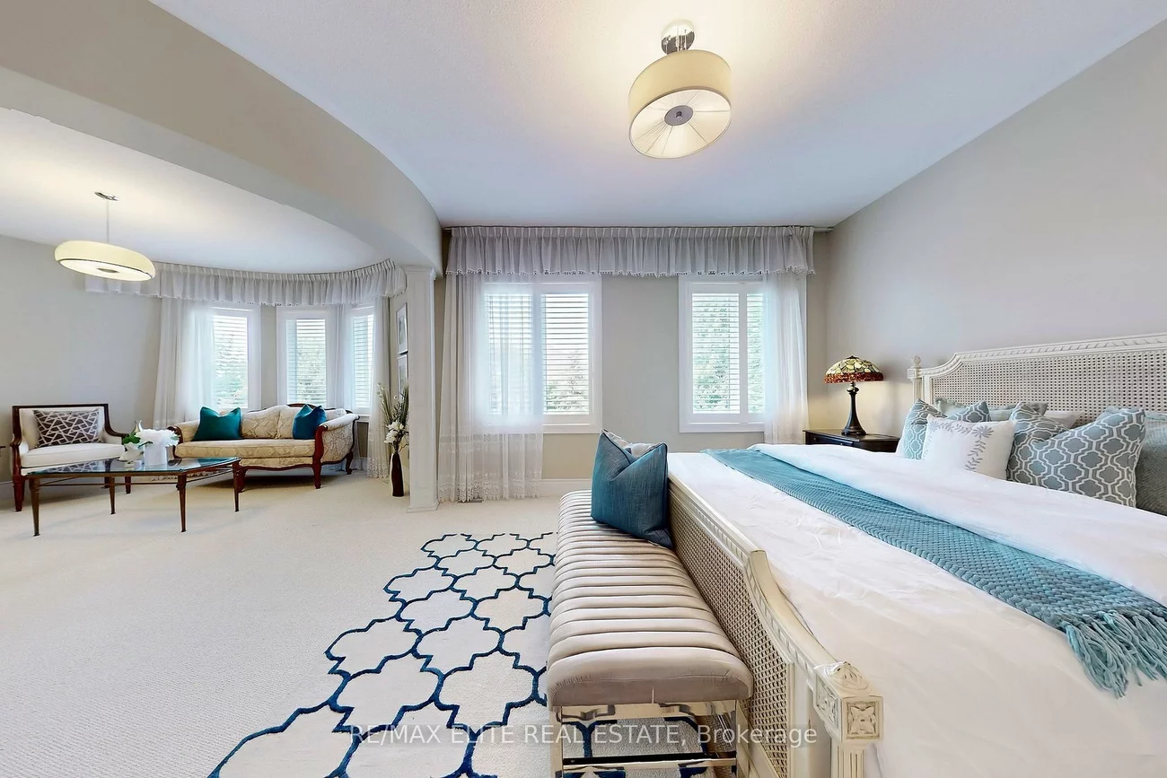59, Carisbrooke, Bayview Southeast, Aurora