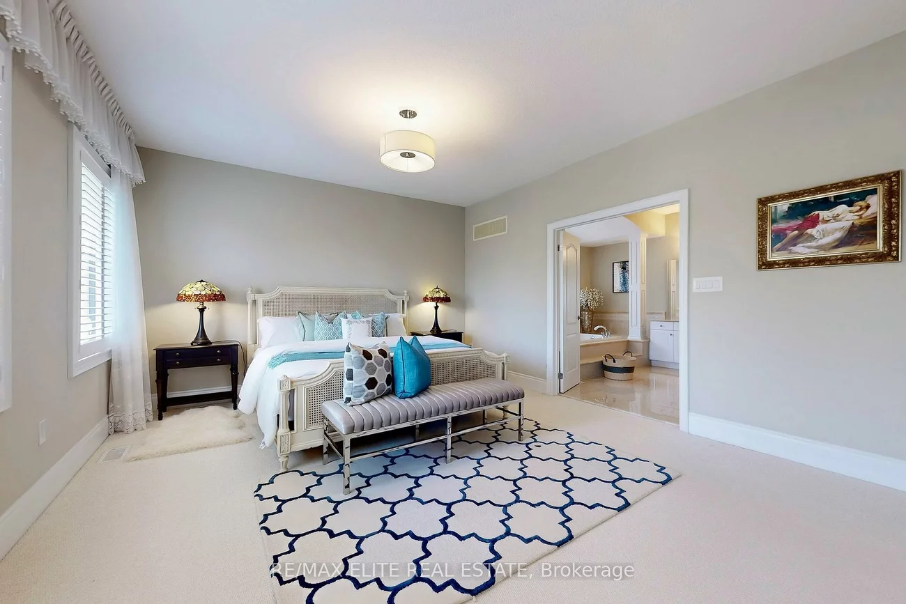 59, Carisbrooke, Bayview Southeast, Aurora