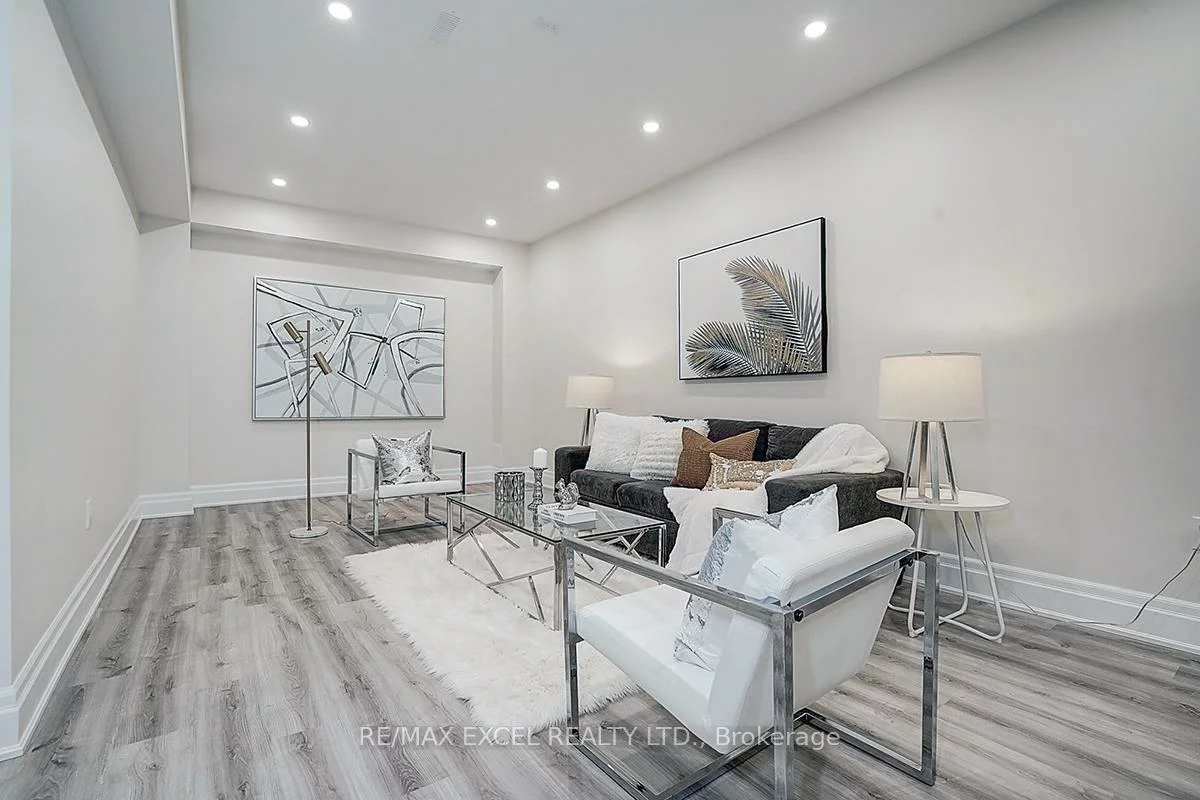 137, Pine Hill, Aurora Estates, Aurora