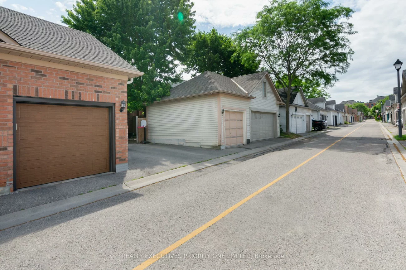 372, John West, Bayview Wellington, Aurora