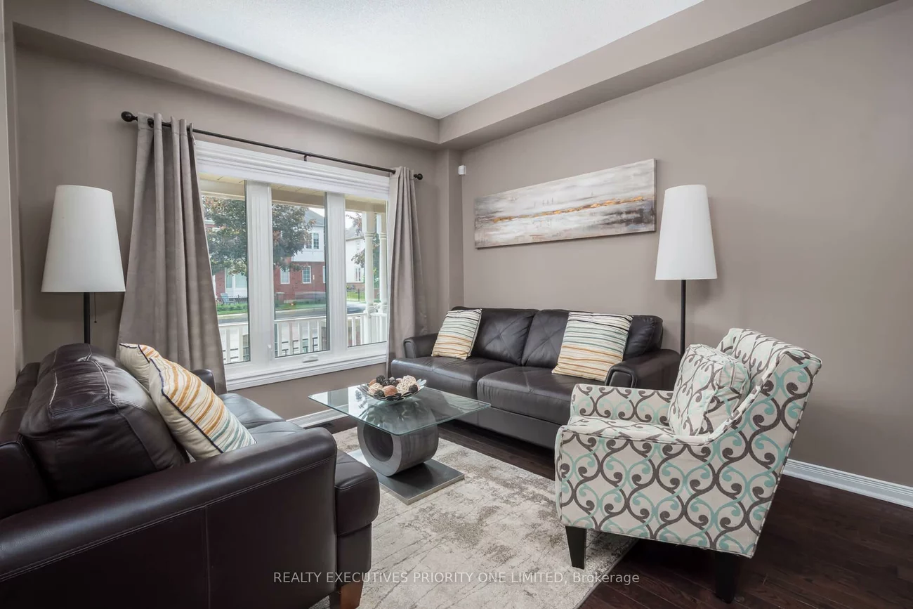 372, John West, Bayview Wellington, Aurora