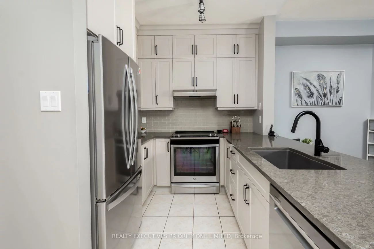 372, John West, Bayview Wellington, Aurora
