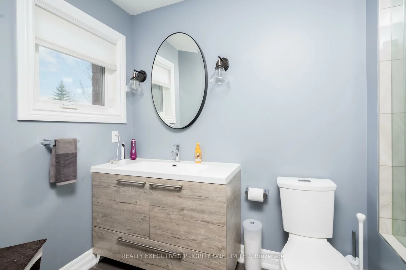 372, John West, Bayview Wellington, Aurora