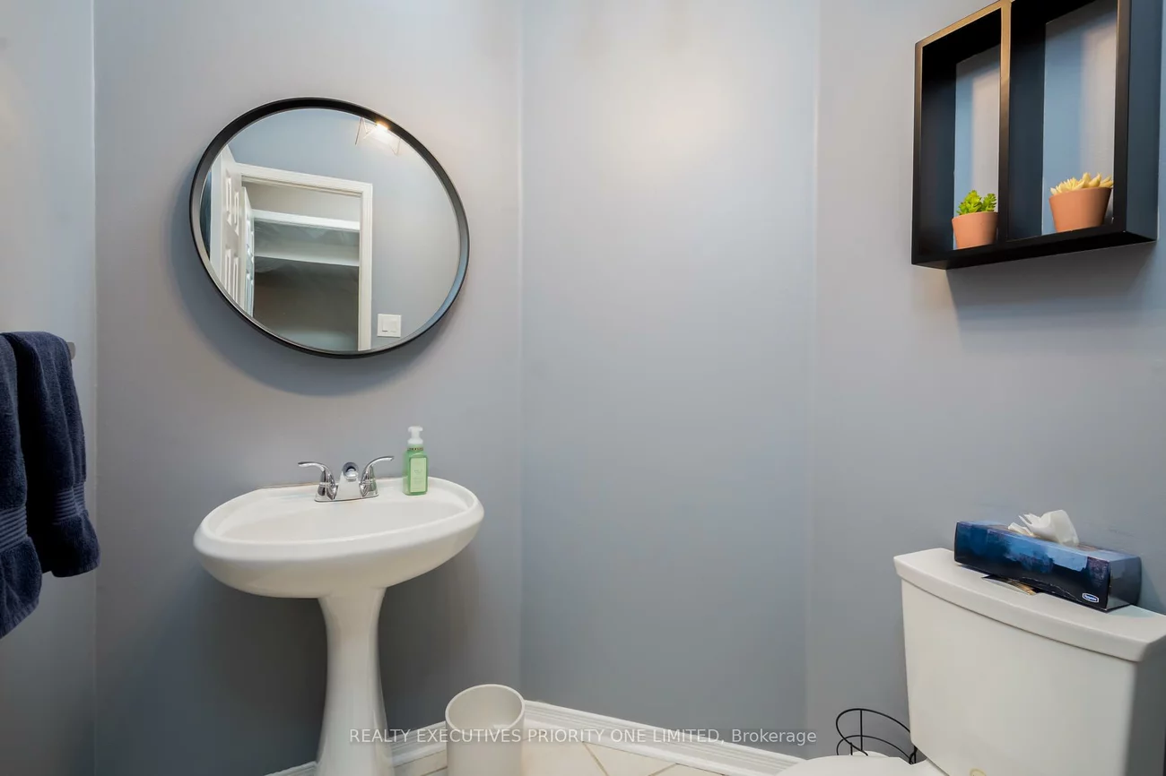 372, John West, Bayview Wellington, Aurora