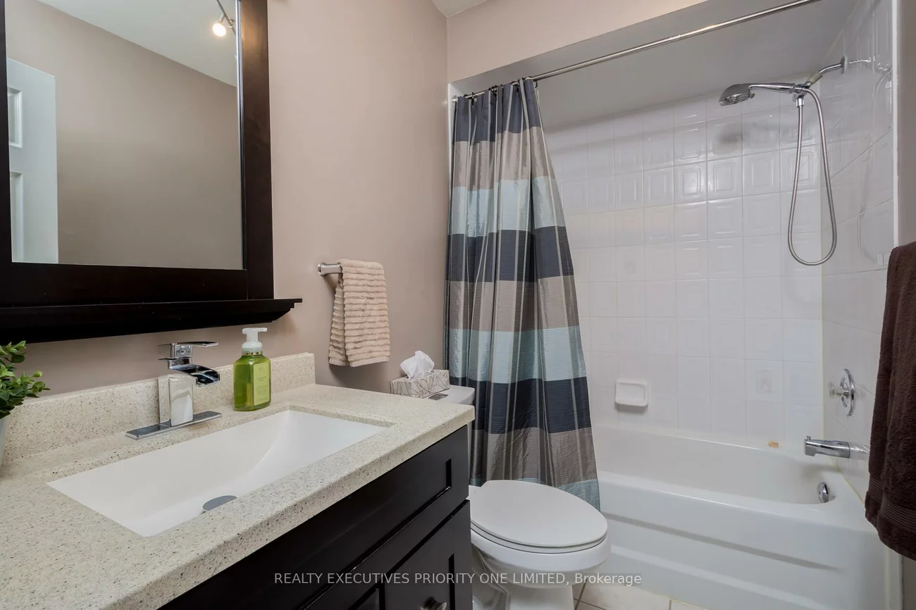 372, John West, Bayview Wellington, Aurora