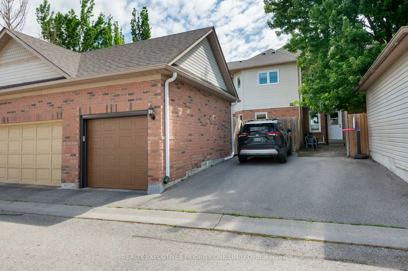 372, John West, Bayview Wellington, Aurora