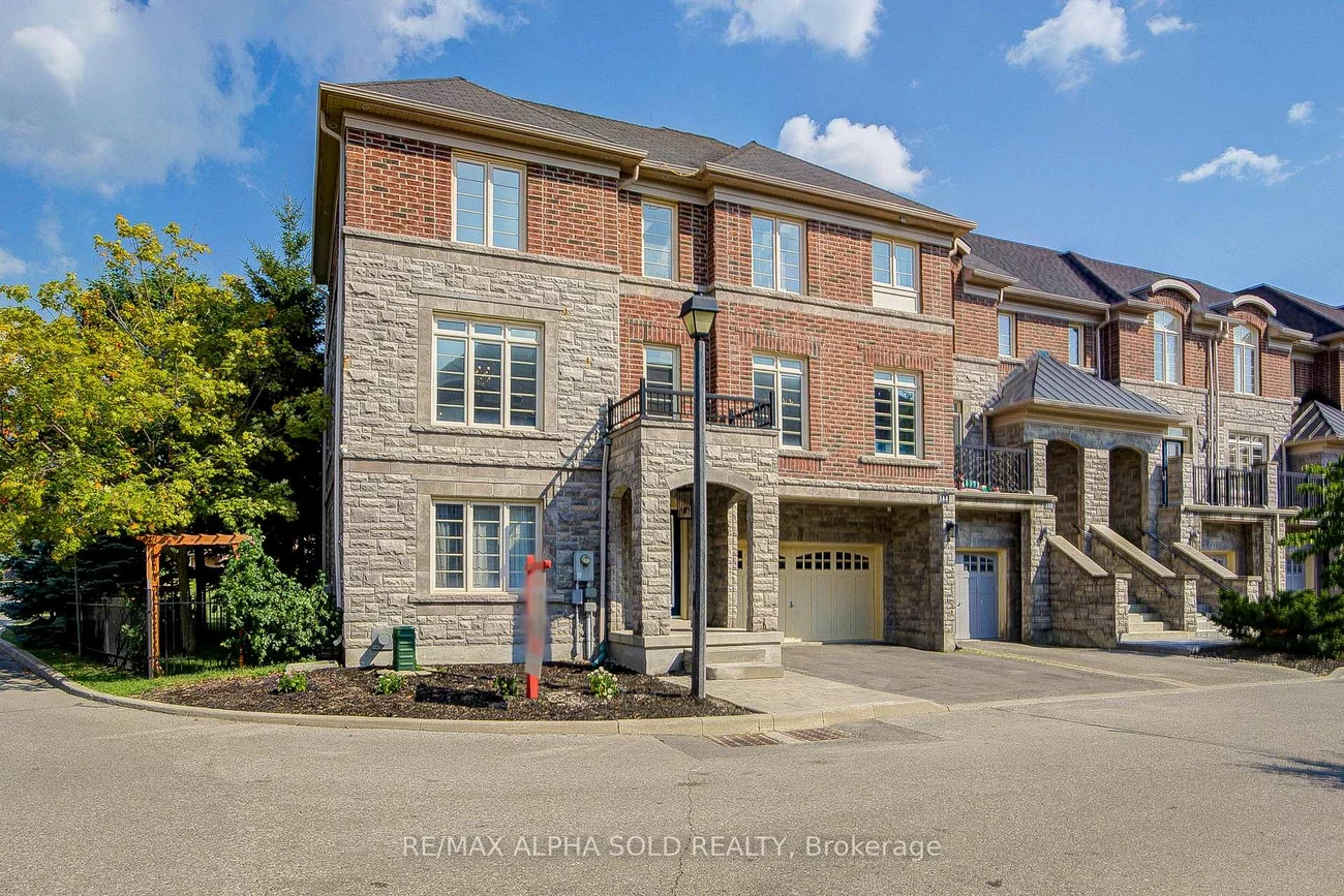 144, Chapman, Aurora Grove, Aurora