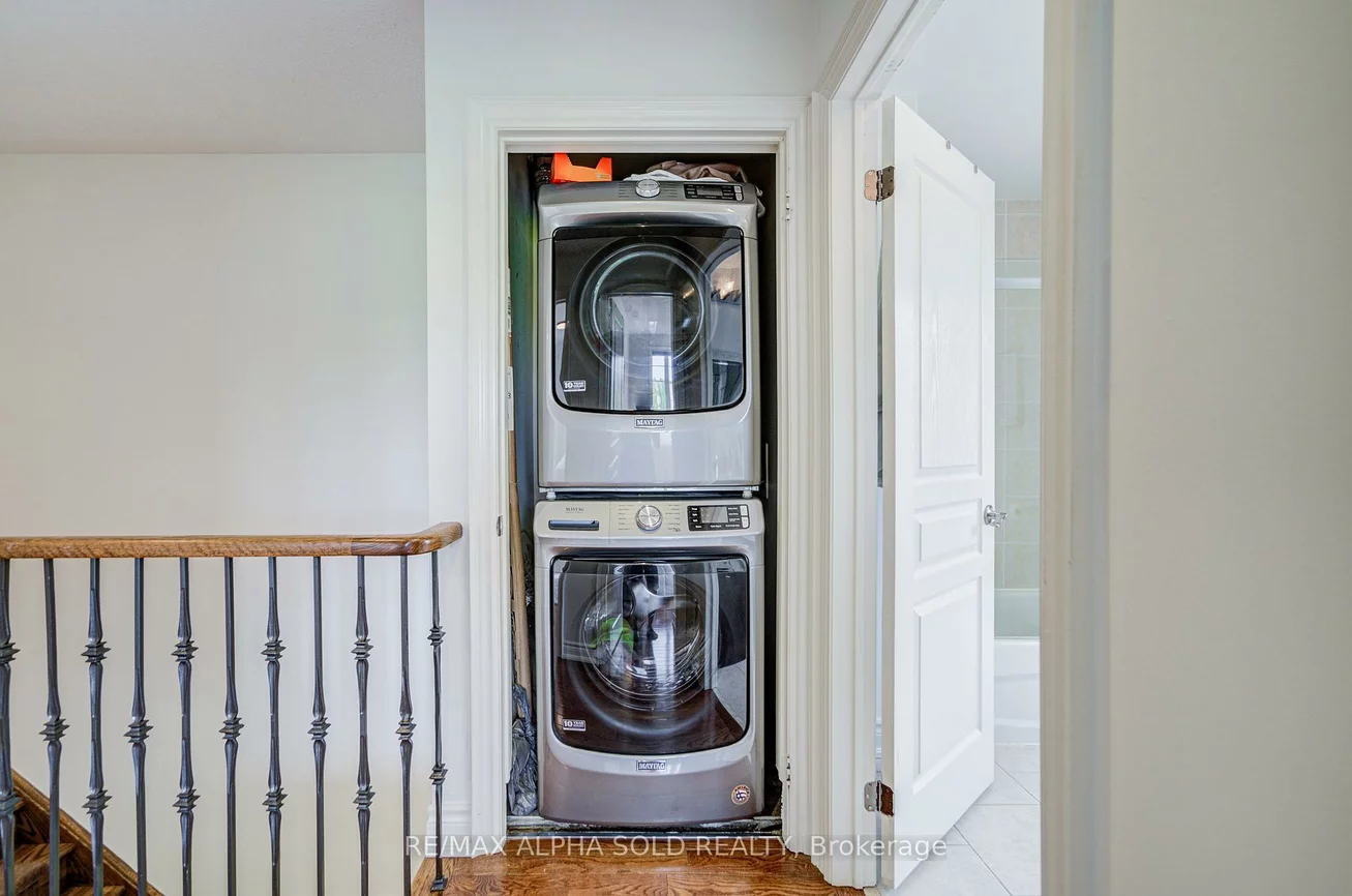 144, Chapman, Aurora Grove, Aurora