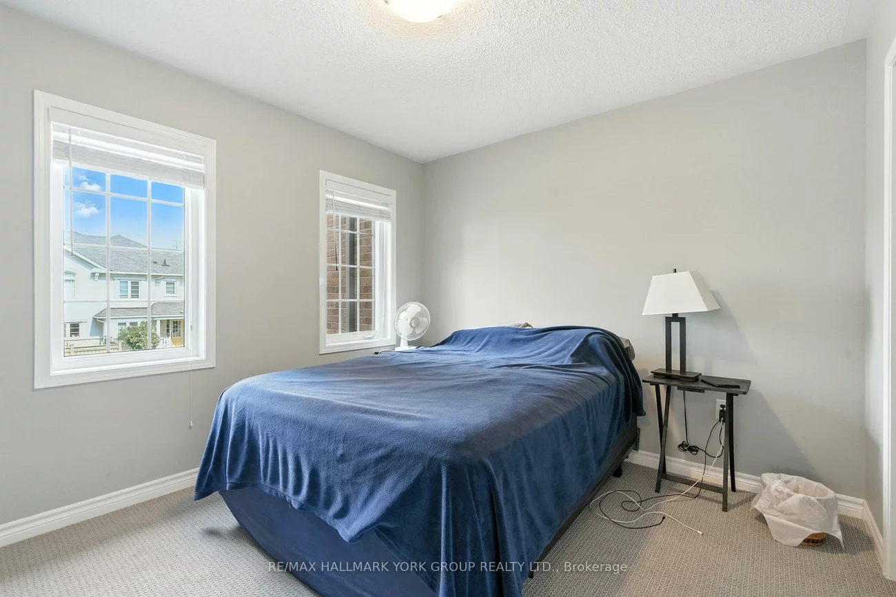 40, Hutt, Bayview Northeast, Aurora