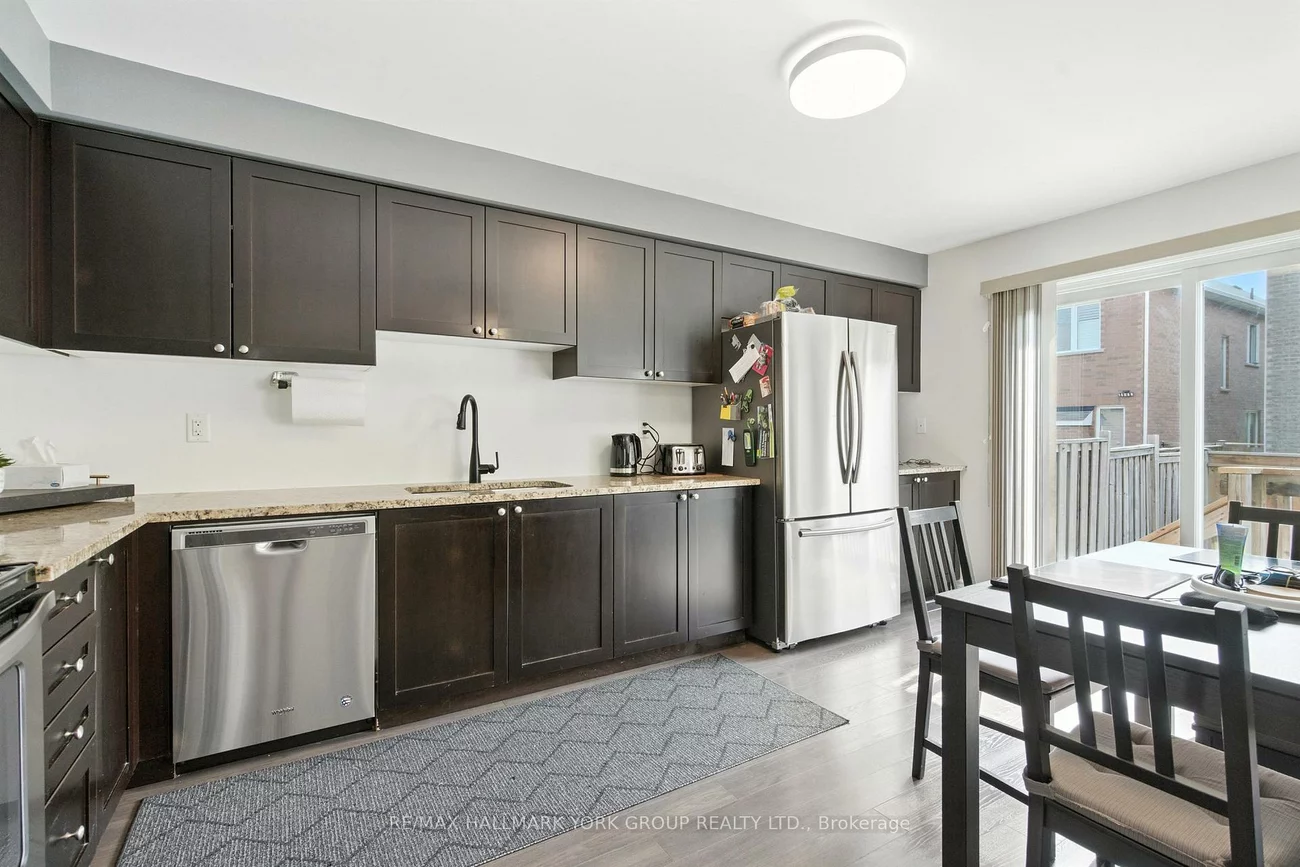 40, Hutt, Bayview Northeast, Aurora