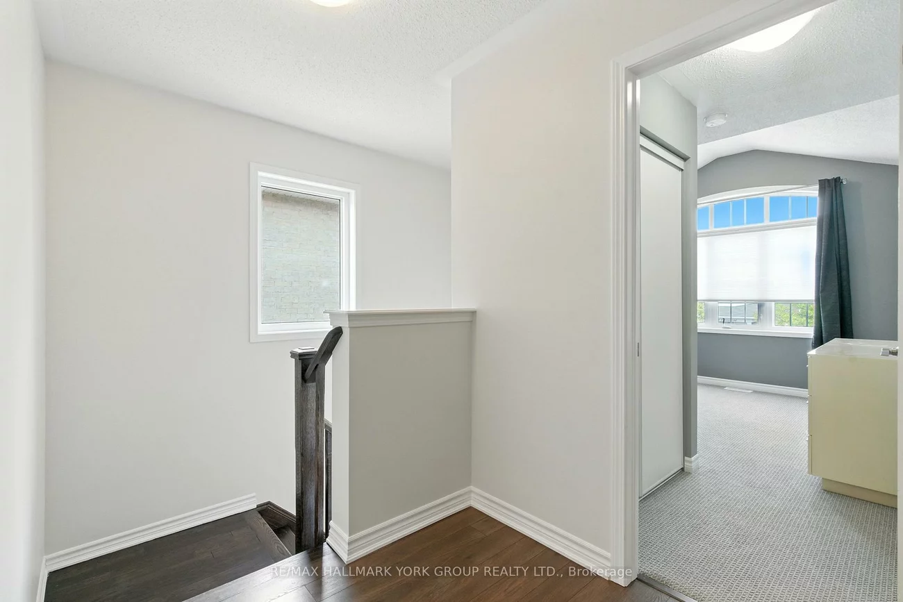 40, Hutt, Bayview Northeast, Aurora