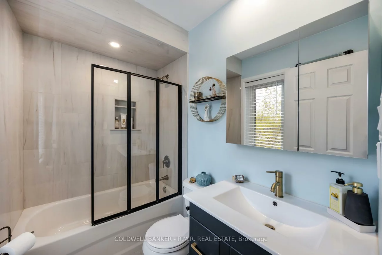 32, Mugford, Bayview Wellington, Aurora