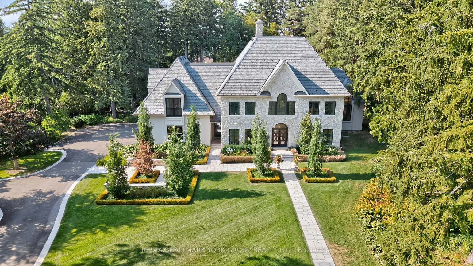 108, Kennedy, Aurora Village, Aurora