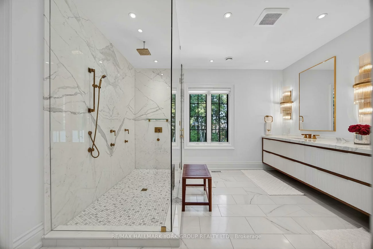 108, Kennedy, Aurora Village, Aurora