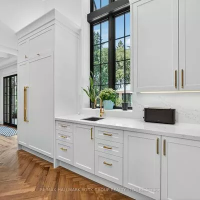 108, Kennedy, Aurora Village, Aurora