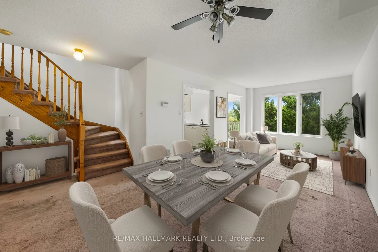 302, Pinnacle, Bayview Wellington, Aurora