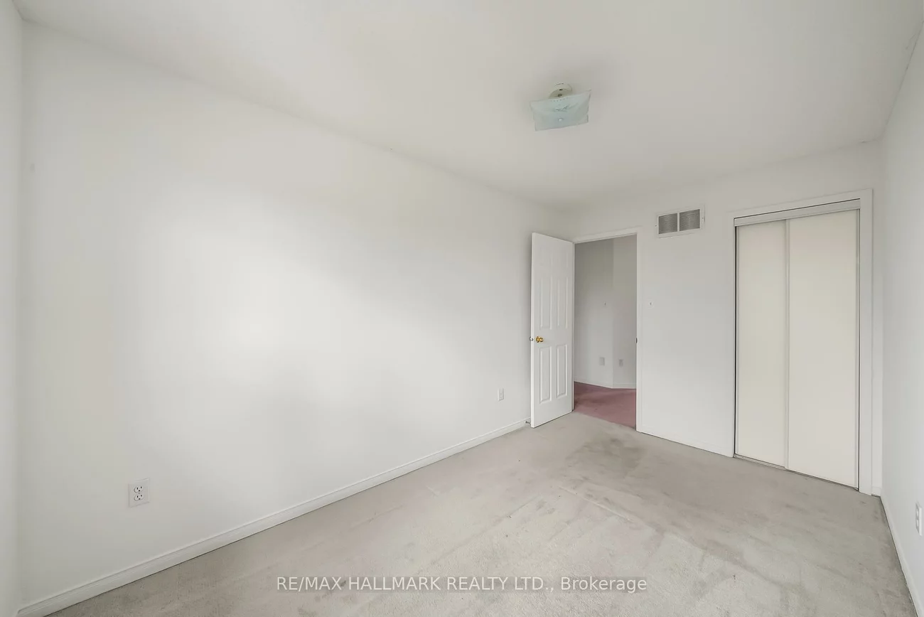 302, Pinnacle, Bayview Wellington, Aurora