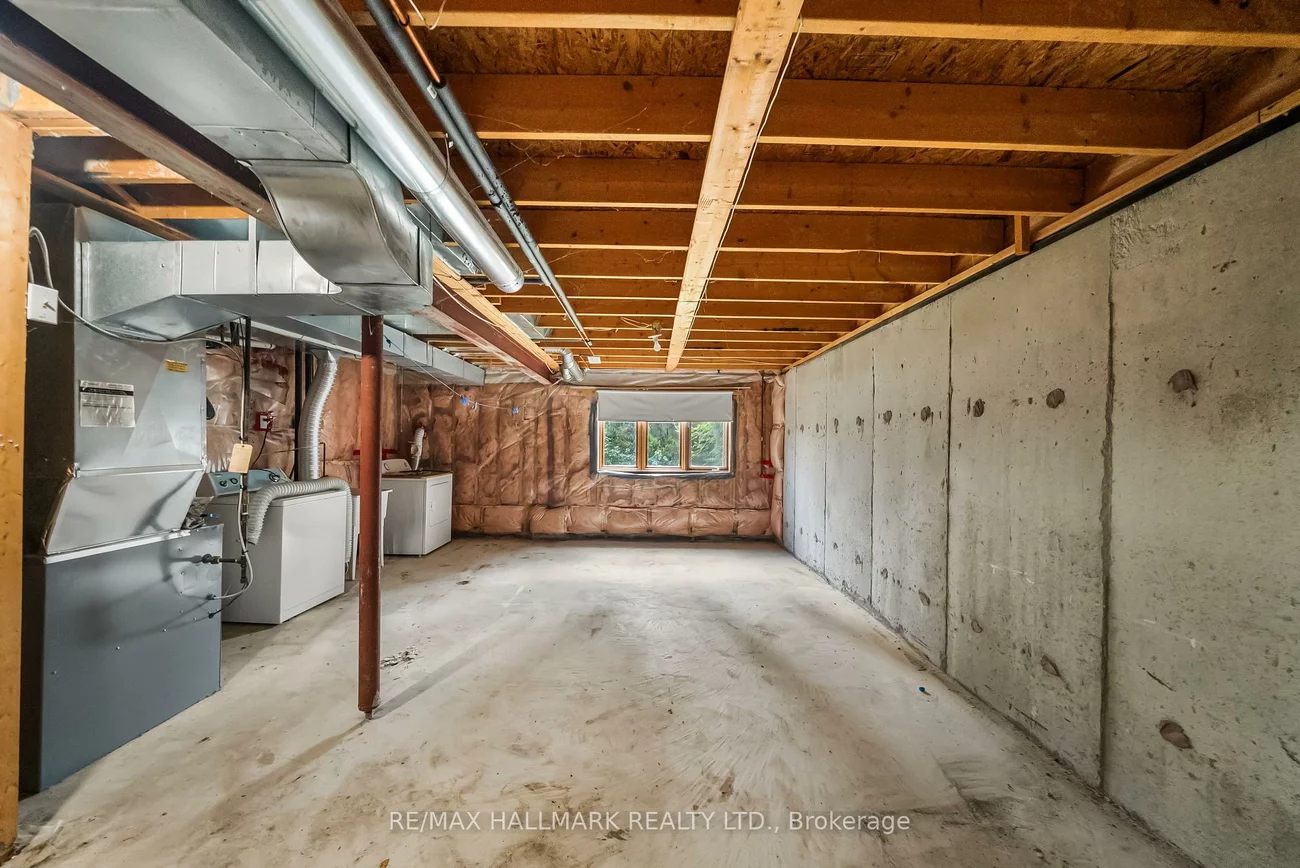 302, Pinnacle, Bayview Wellington, Aurora