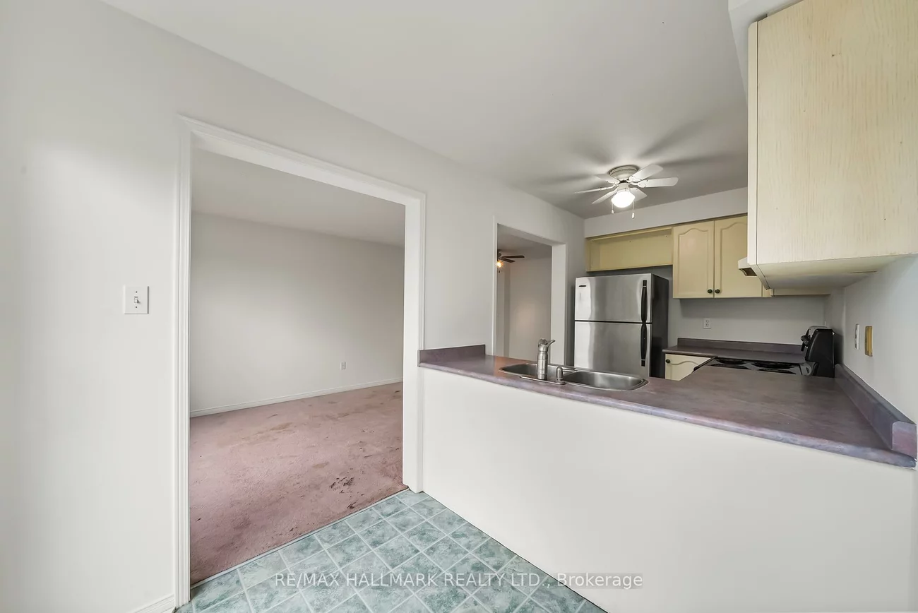 302, Pinnacle, Bayview Wellington, Aurora