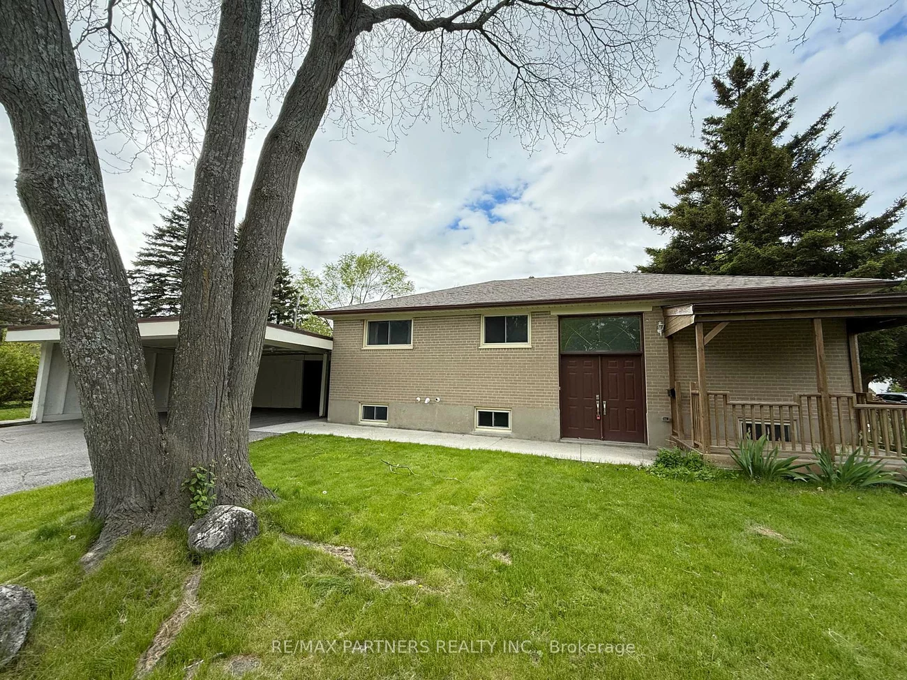 77, Foreht, Aurora Heights, Aurora