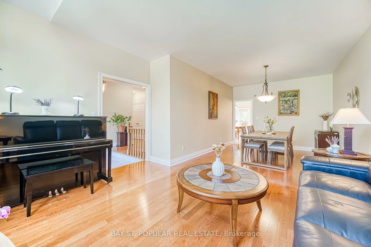 1, Hilldale, Aurora Heights, Aurora