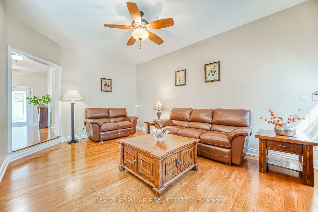 1, Hilldale, Aurora Heights, Aurora